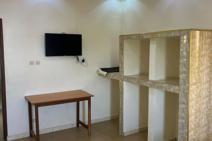 Room 14 of 23