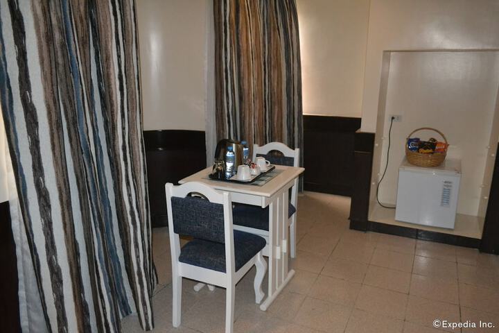 Room 5 of 39