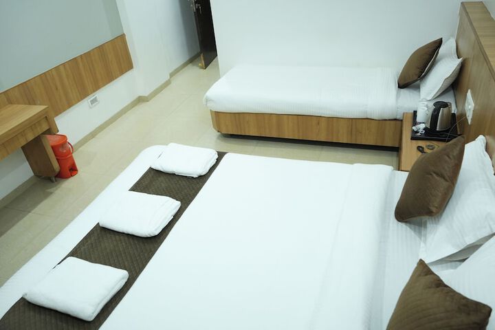 Room 37 of 42