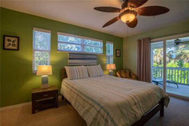 Room 33 of 46