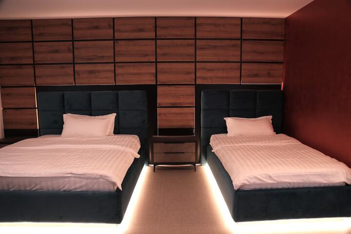 Room 8 of 21