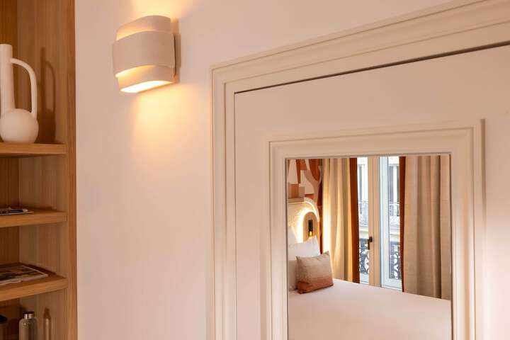 Room 22 of 65
