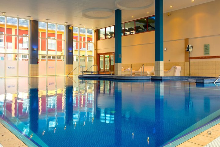 Hotel with Pool
