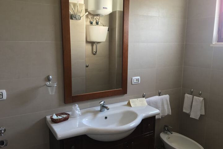 Room amenity
