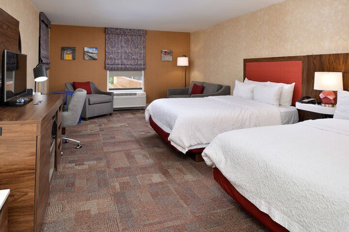 1 Queen Bed (19 of 20)