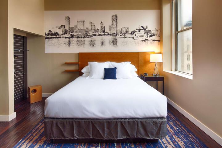 Room 35 of 51