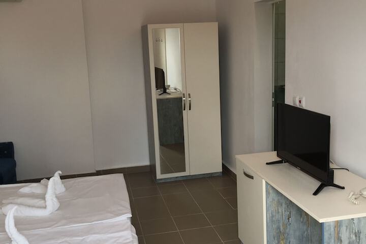 Room 48 of 134