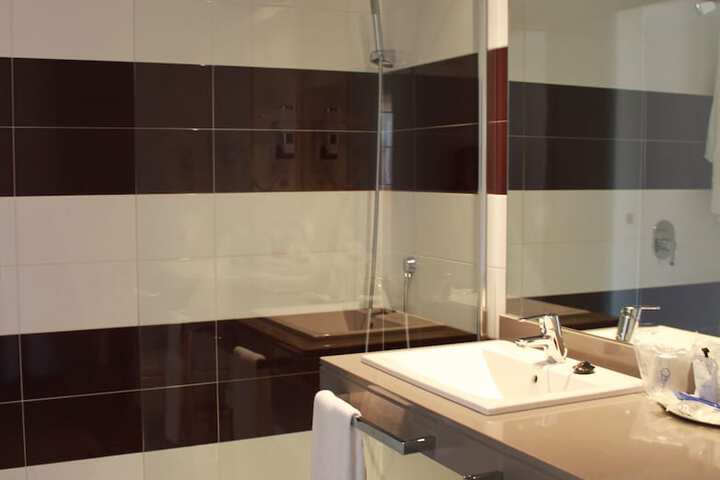 Clean Restrooms