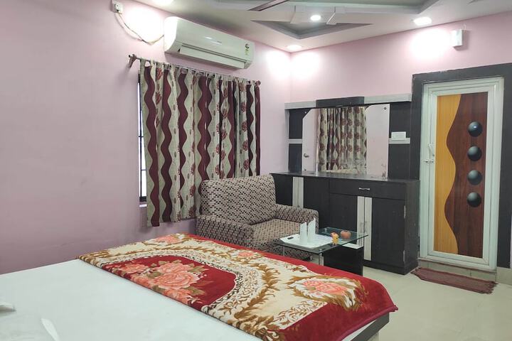 Room 14 of 25