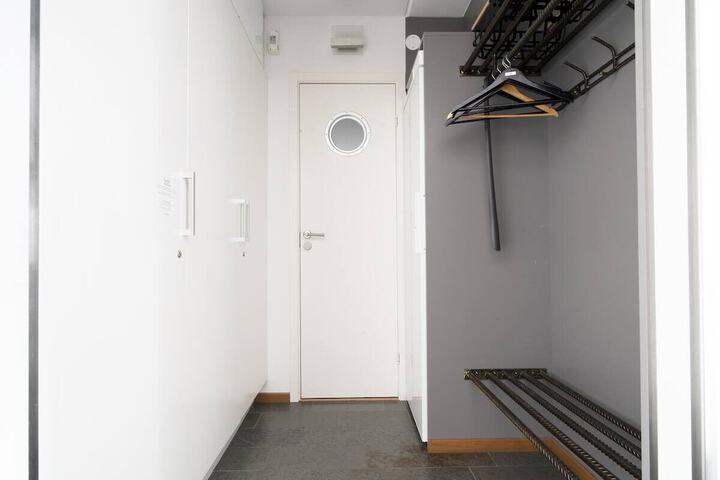 Room 190 of 865