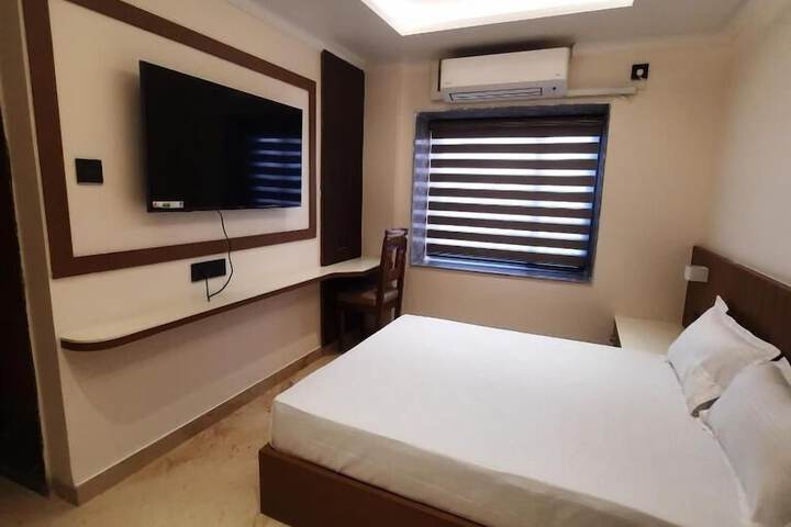 Room 12 of 39