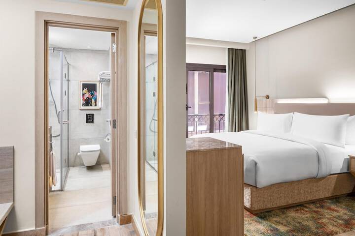 Room 54 of 102