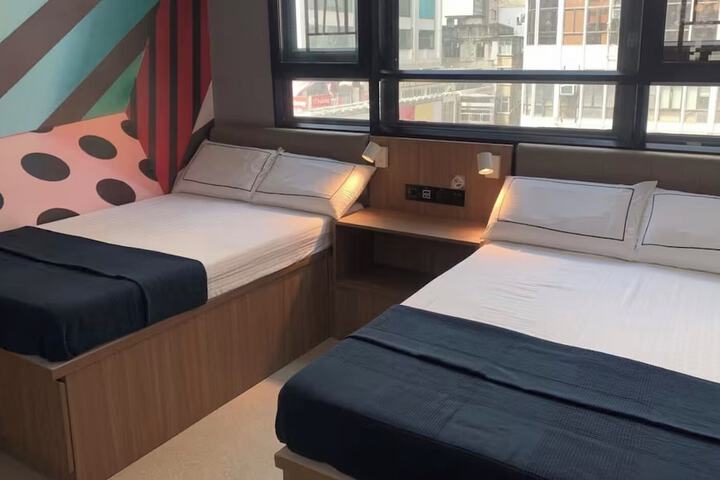 Room 21 of 25