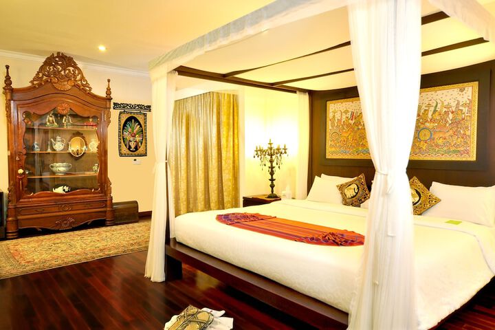 Room 5 of 113