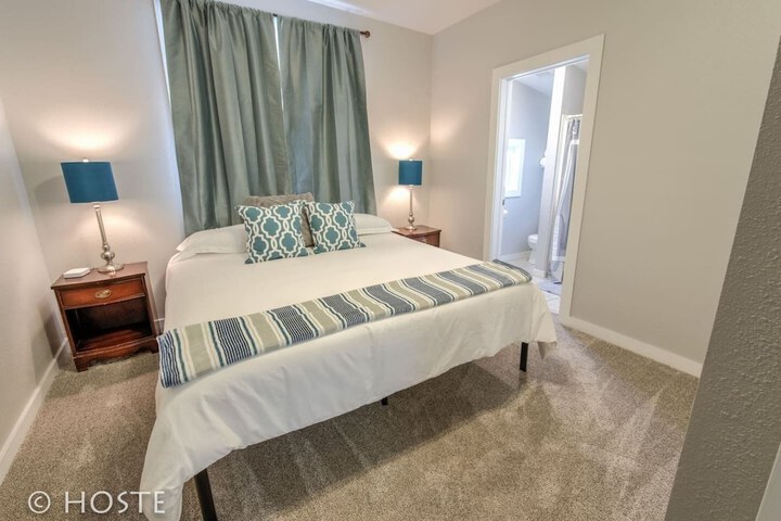 Room 6 of 35