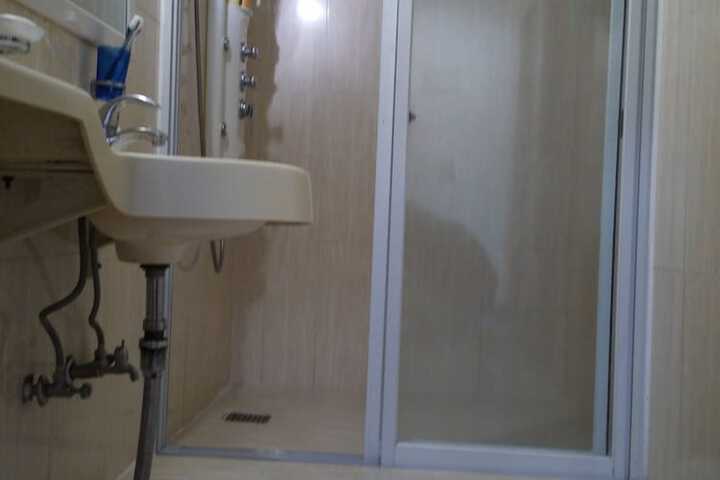 Room 30 of 47