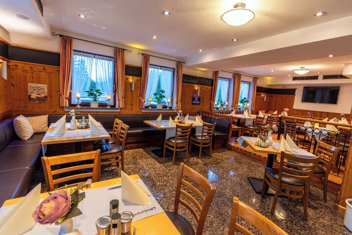 Dining 64 of 87
