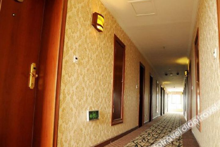 Hotel Interior 8 of 17