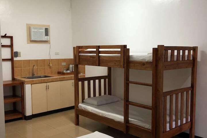 Room 6 of 16