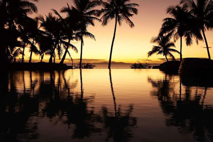 Hotel Pool