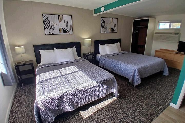 Room 8 of 35