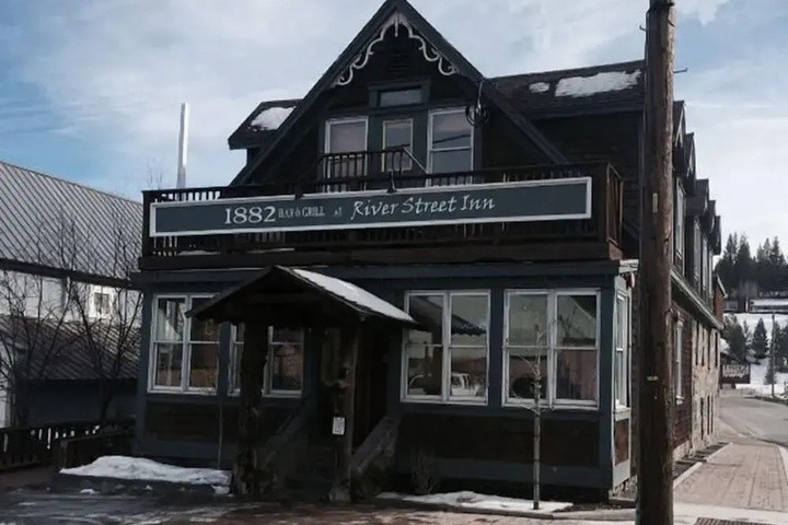 Photo of River Street Inn