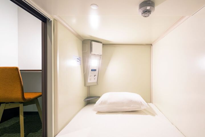 Room 9 of 39
