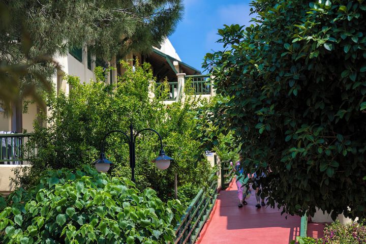 Hotel Exterior 333 of 552