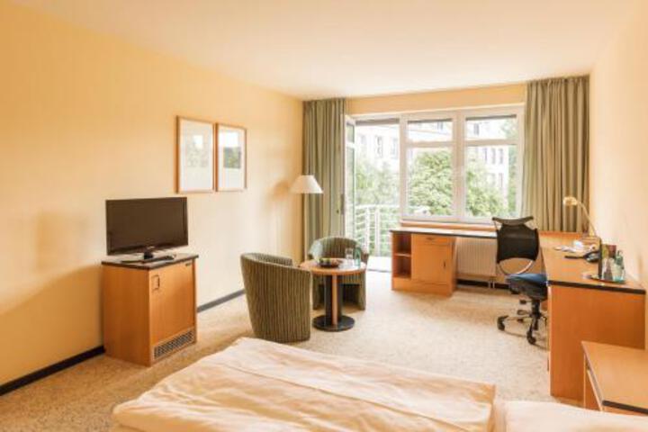 Room 4 of 5