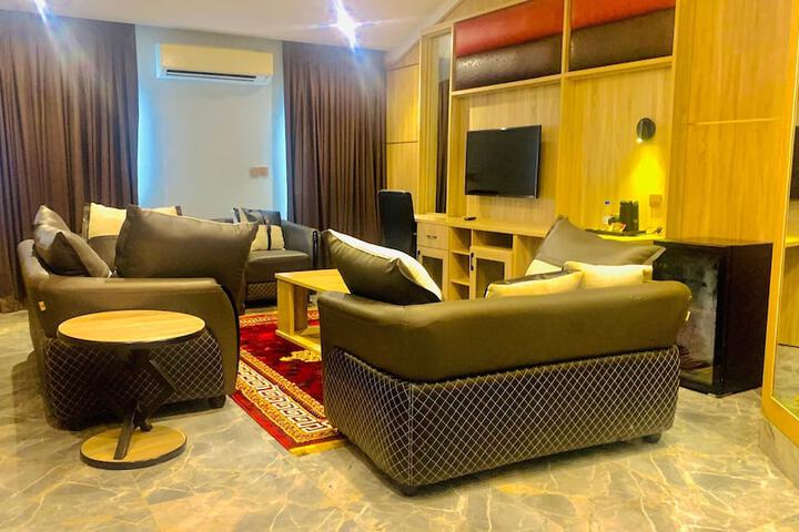 Room 16 of 41