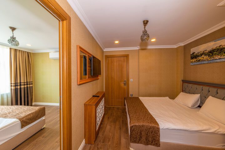 Room 17 of 48