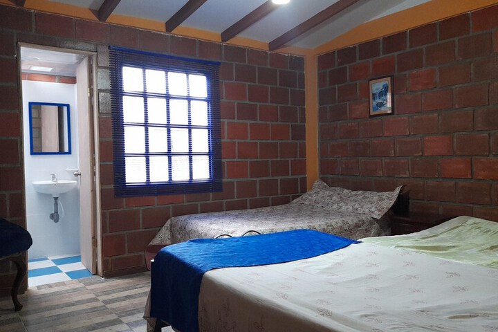 Room 5 of 20
