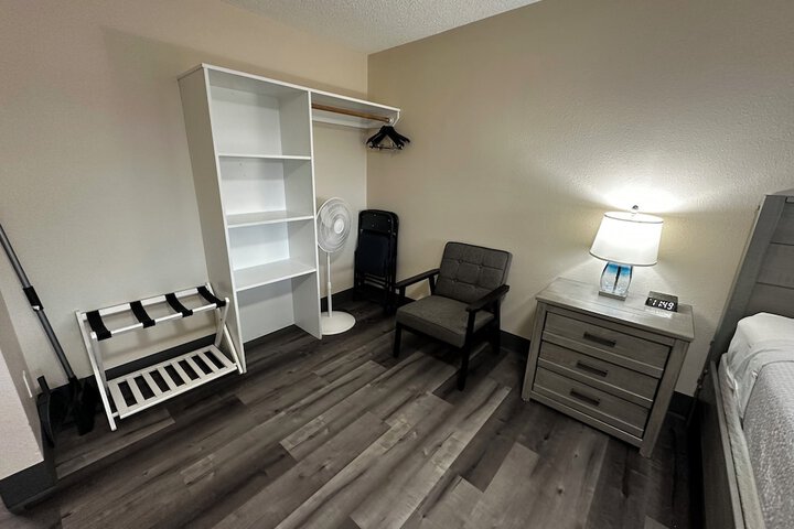 Room 42 of 159