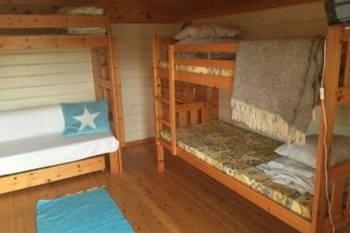 Room 6 of 10