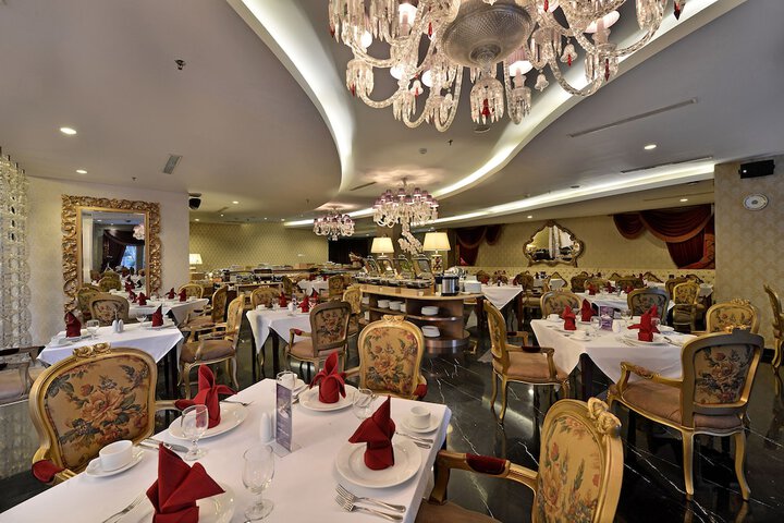 Dining Photos