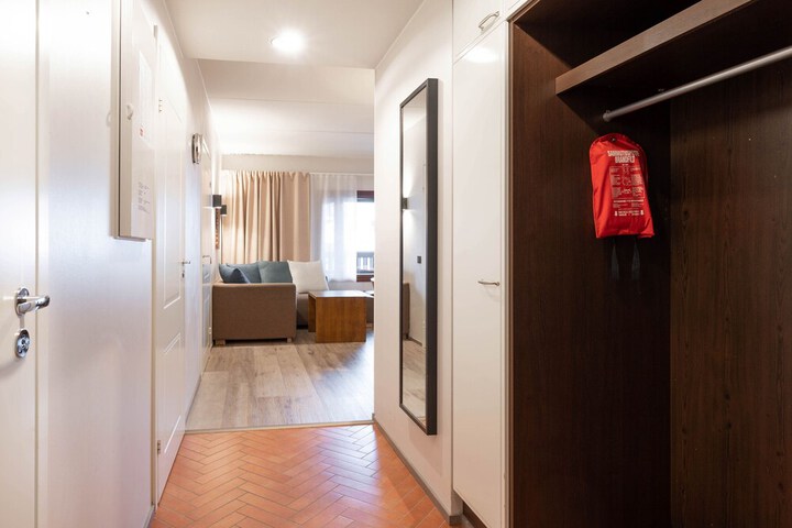 Room 26 of 157
