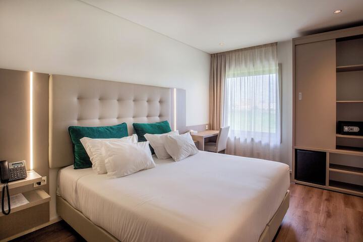 Photo of Oporto Airport & Business Hotel