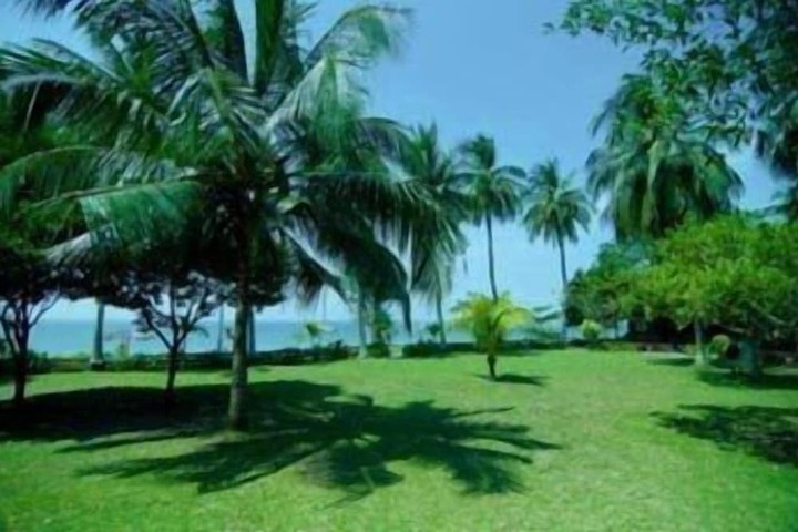 Property Grounds 18 of 29