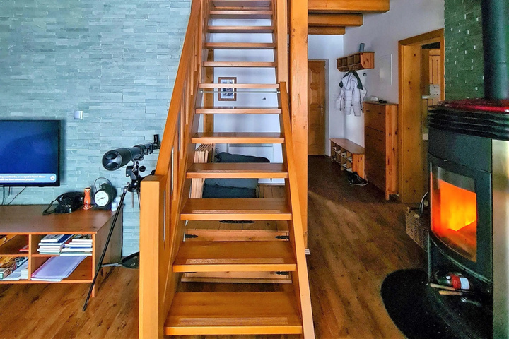 Room 6 of 18