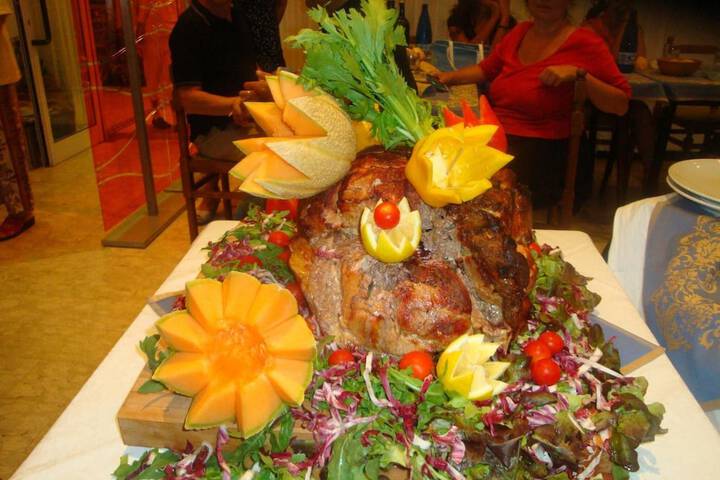 Dining 40 of 62