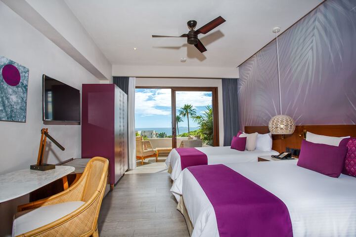 Room 42 of 599