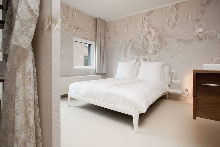 Room 4 of 51
