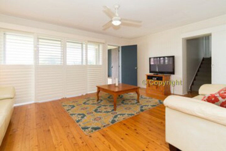 Room 2 of 17