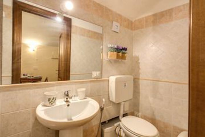 Room 3 of 19