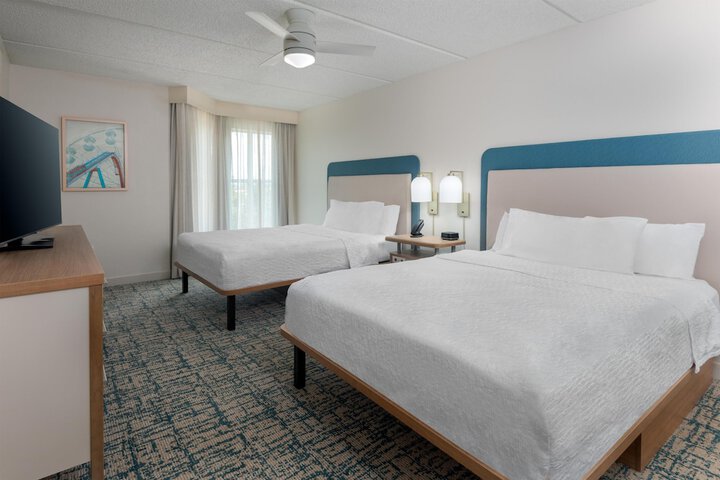 Room 10 of 48