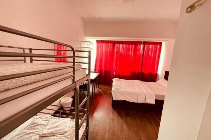 Room 46 of 150