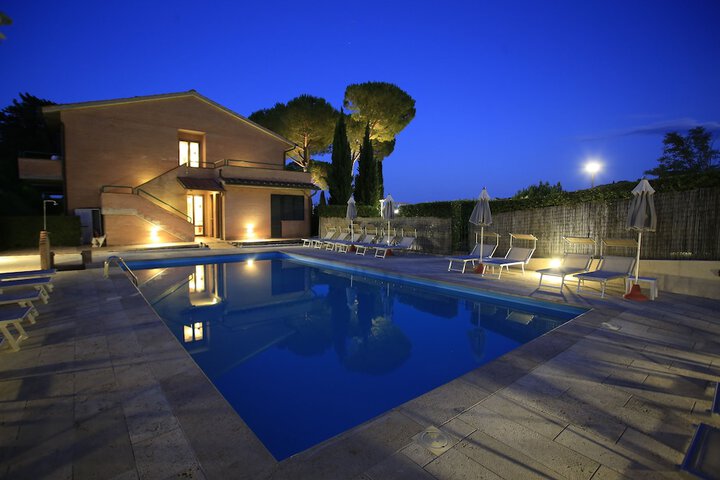 Pool 37 of 53
