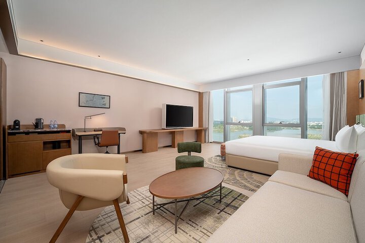 Room 46 of 67