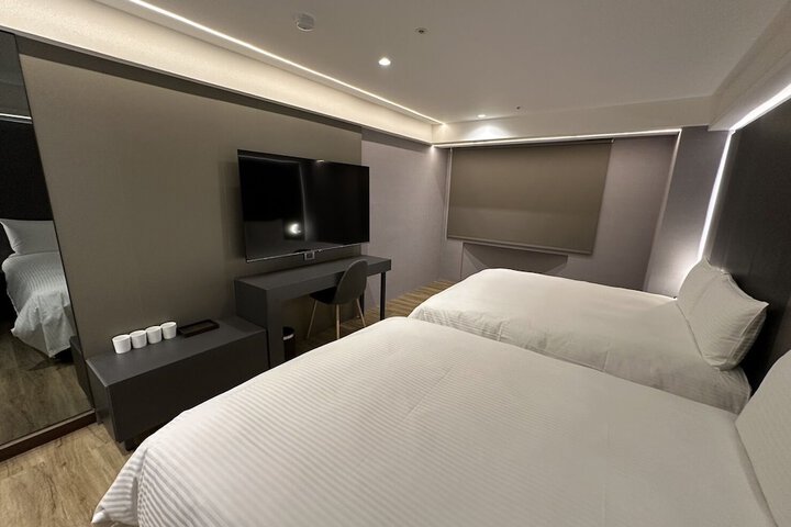 Room 25 of 44
