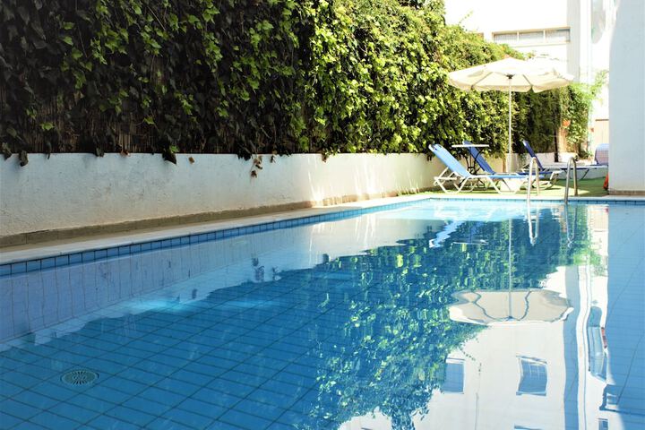 Pool 16 of 41